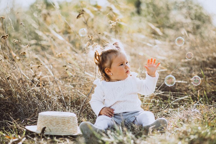 Organic & More: Leading the Charge in Sustainable Baby Fashion.